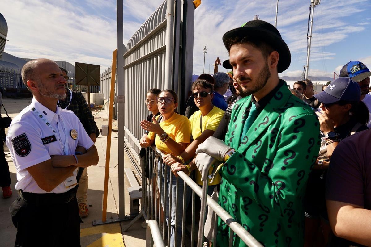 Este domingo, nuevo colapso en la entrada de la Comic-Con por problemas de aforo que ha cabreado a cientos de asistentes