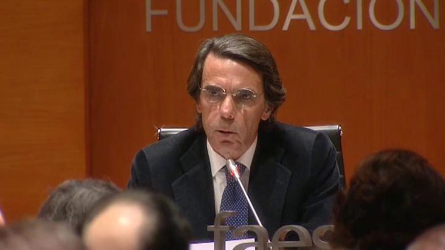 Aznar denuncia "la campaña de los indultos"