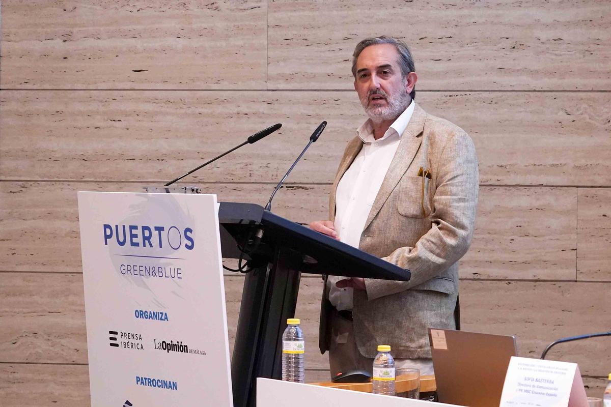 El director de La Opinión de Málaga, José Ramón Mendaza, durante su intervención
