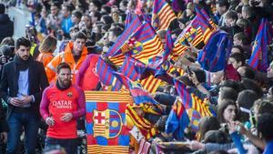 marcosl36752153 barcelona    03 01  2017       deportes    leo messi  firman170103165044