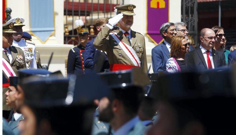 El rey entrega nuevos despachos en la Academia General Militar