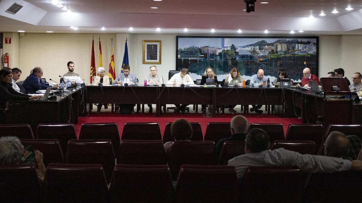 Un pleno de Alzira, en una imagen de archivo.