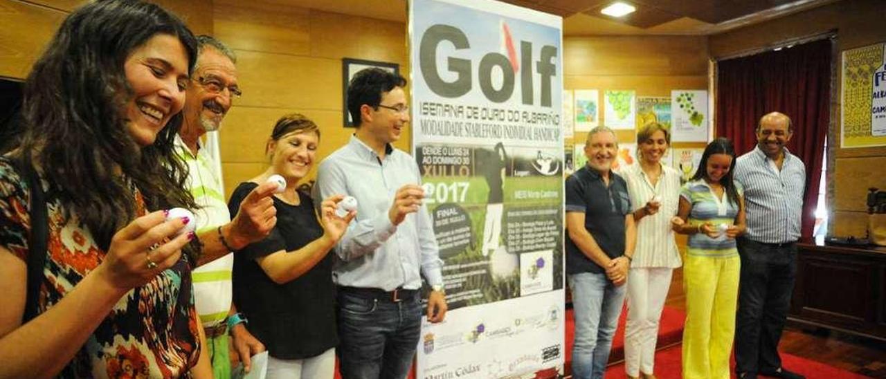 Presentación de la primera Semana de Ouro do Albariño, ayer en Cambados. // Iñaki Abella