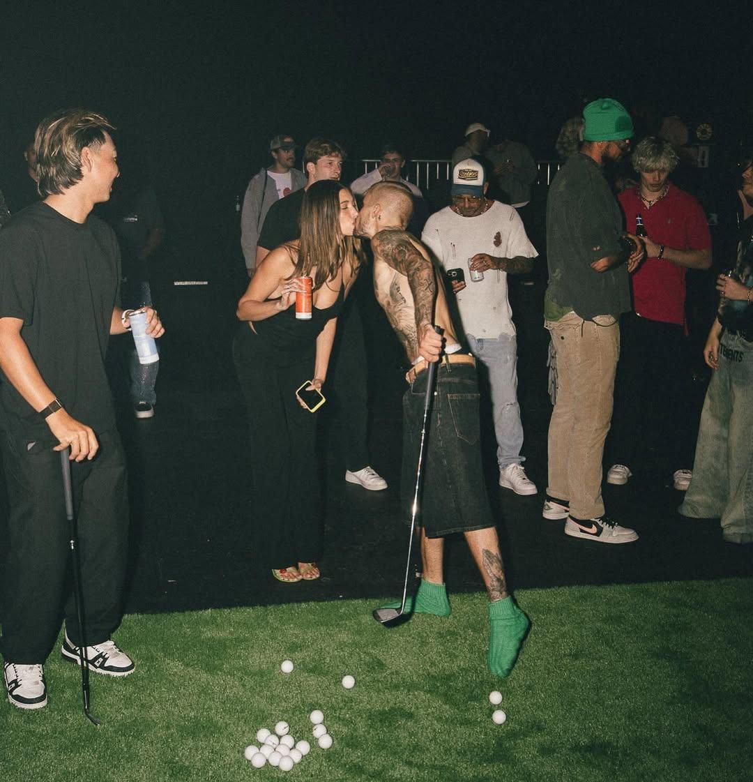 Hailey y Justin Bieber en la fiesta