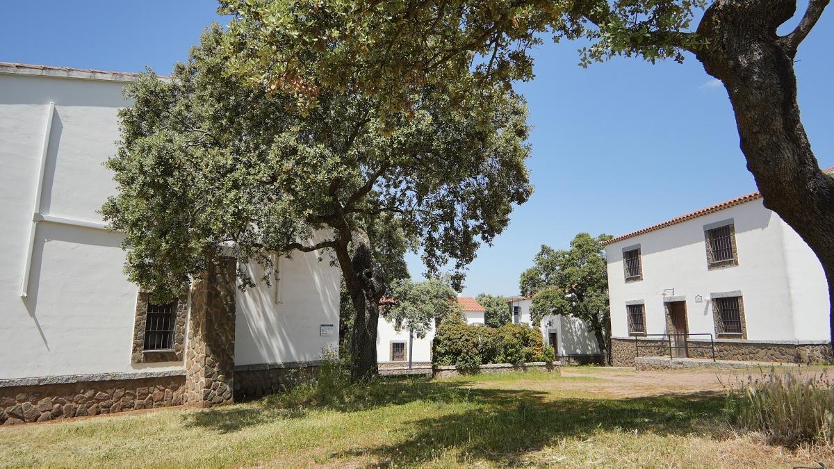 El Parque San Martín se ubica a unos 6 kilómetos de Añora.