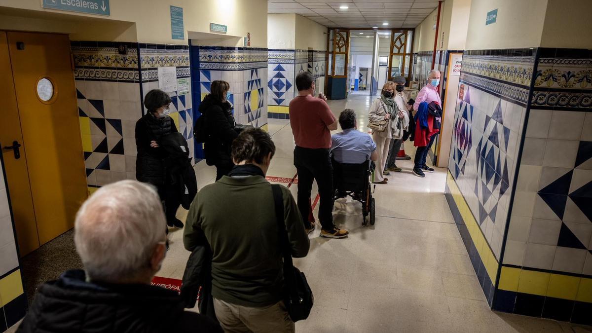 Una de las jornadas de vacunación de la gripe sin cita previa en el hospital Provincial de Zaragoza, hace unas semnaas.