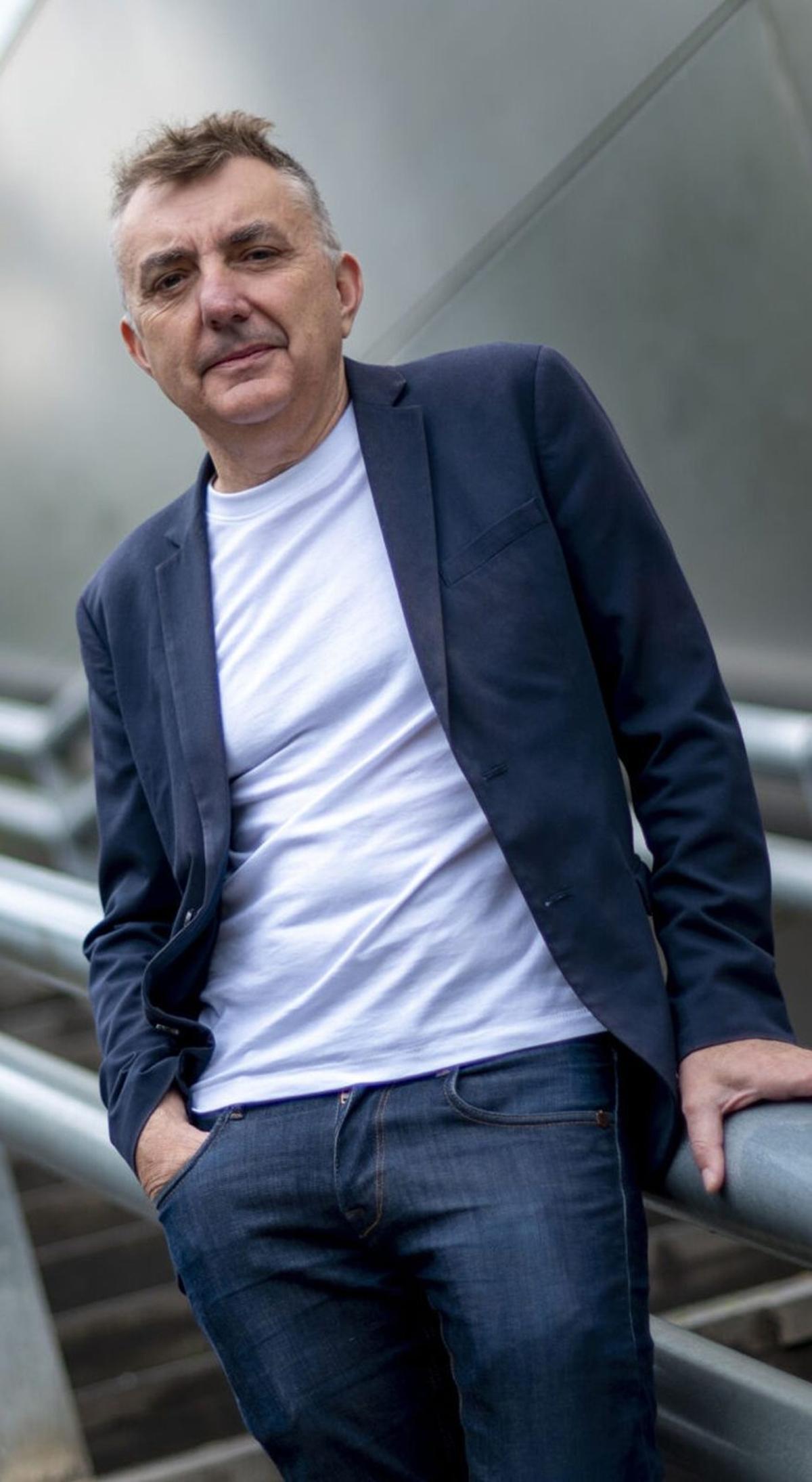 Manuel Vilas: "He mirat de donar una mica de glamur a la relació amorosa de dos escriptors"