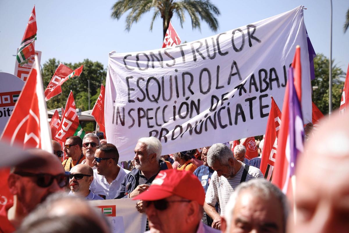 3.000 cordobeses participan en la manifestación del 1º de Mayo