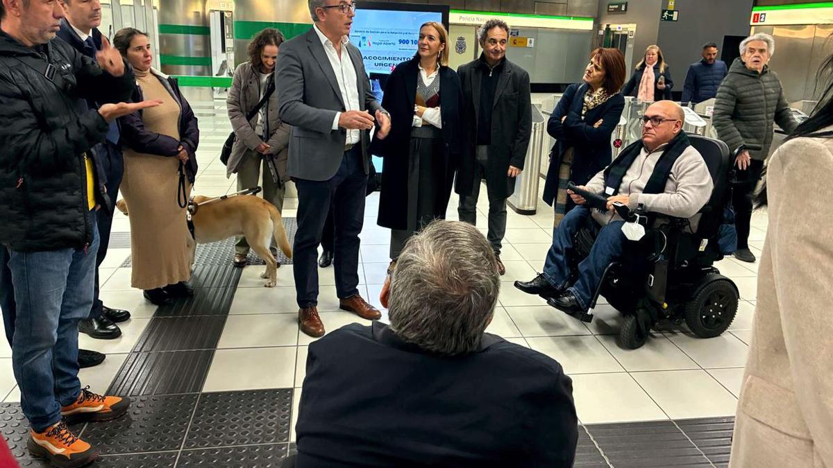 Presentación oficial de esta nueva funcionalidad, que ofrece vídeos informativos destinados a las personas con discapacidad auditiva a través de Navilens