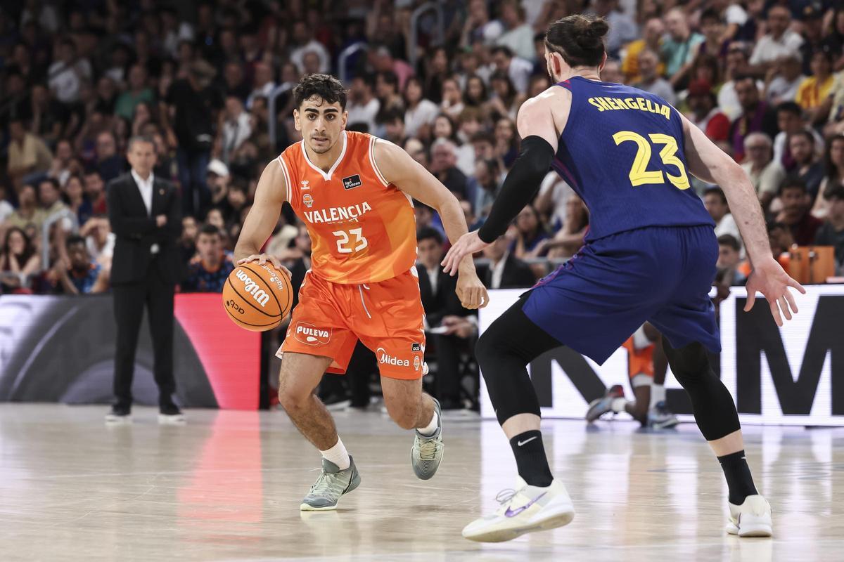 Álvaro Cardenas, con muy buenos minutos en el partido ante el Barcelona en el Palau.