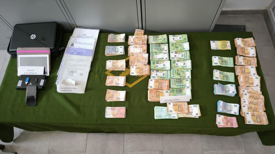 Cuatro detenidos por una estafa tras la venta de una parcela en Marbella