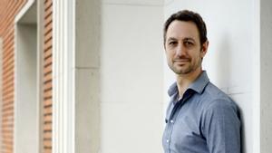Jaime Rodríguez de Santiago: "BCN planteja eliminar les llicències de pisos turístics, però amplia l’aeroport"