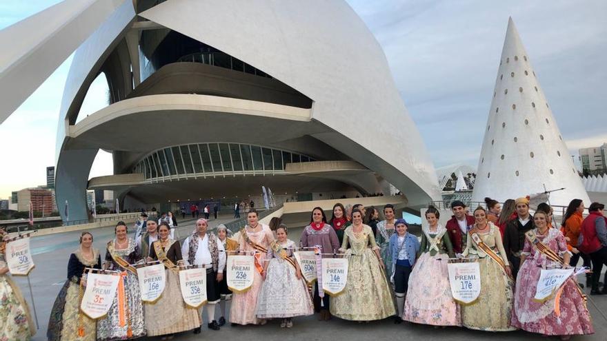 Comisiones de Xàtiva recogen los premios de Cultura a los «llibrets»