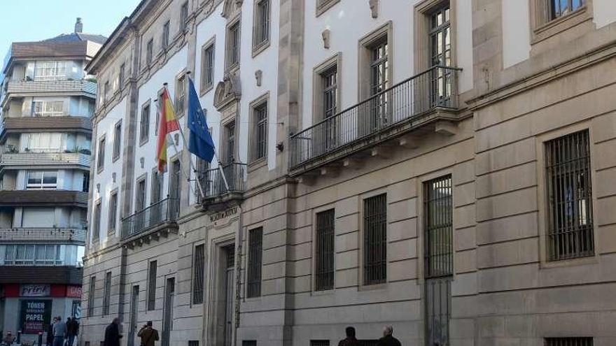 Edificio de la Audiencia donde se celebra la vista el miércoles.  // FdV