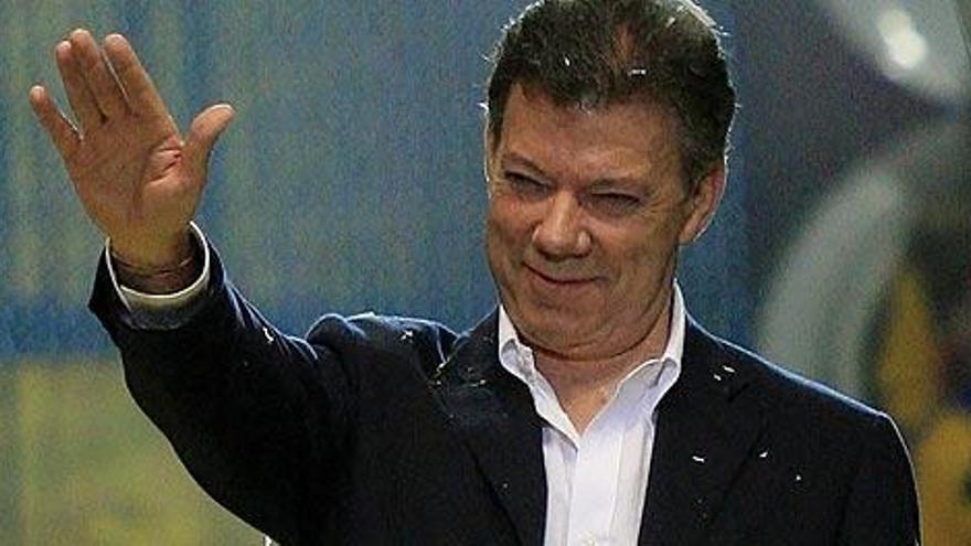 Santos arrasa en las presidenciales de Colombia