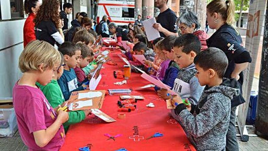 200 infants treballen els valors de la integració