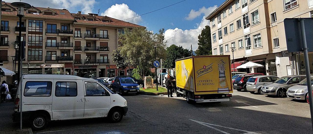 El comercio de Gondomar clama consenso antes de peatonalizar Rosalía de