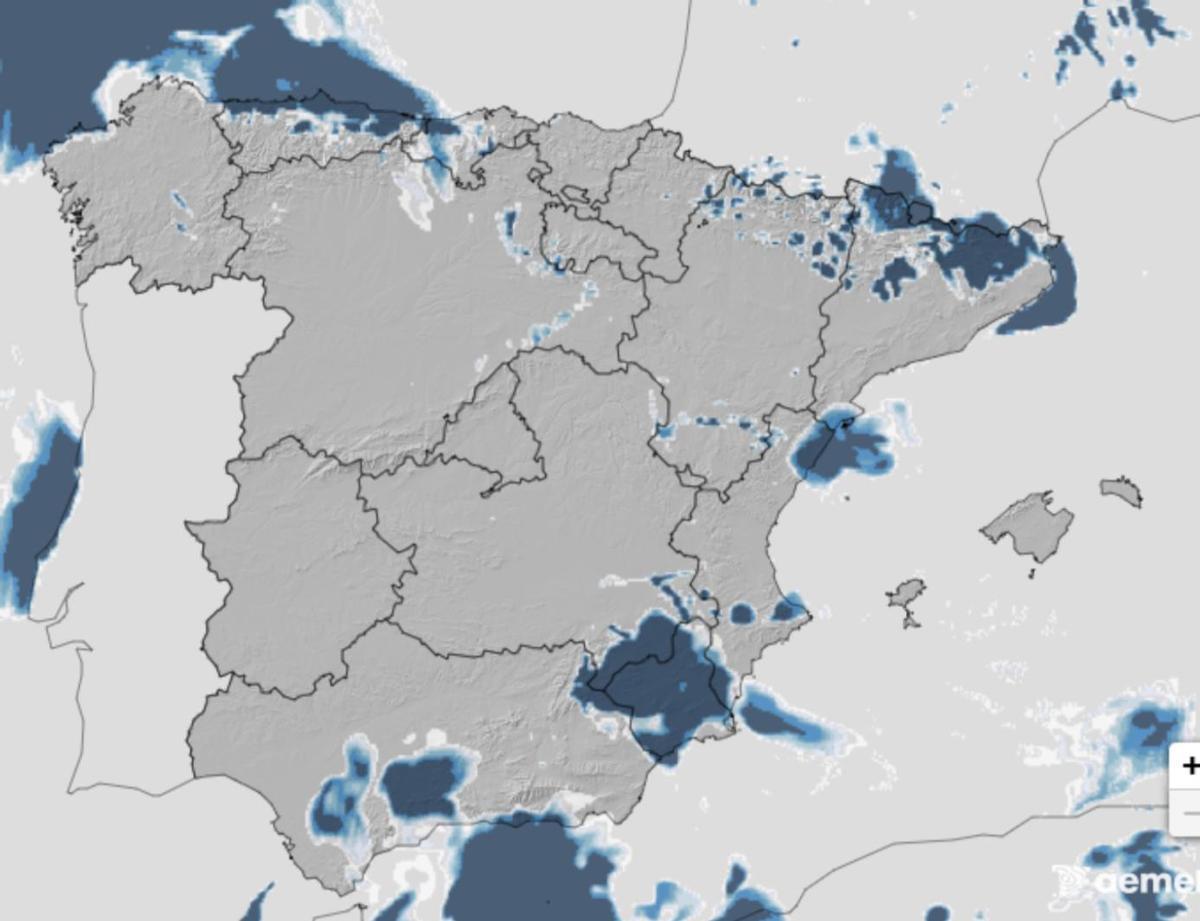 El mapa del modelo HARMONIE-AROME que muestra la cobertura nubosa del 12 de agosto sobre las 20 horas.