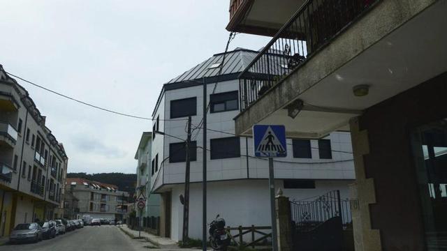 Edificio de nueva construcción en Vilariño, en la calle David Cal.