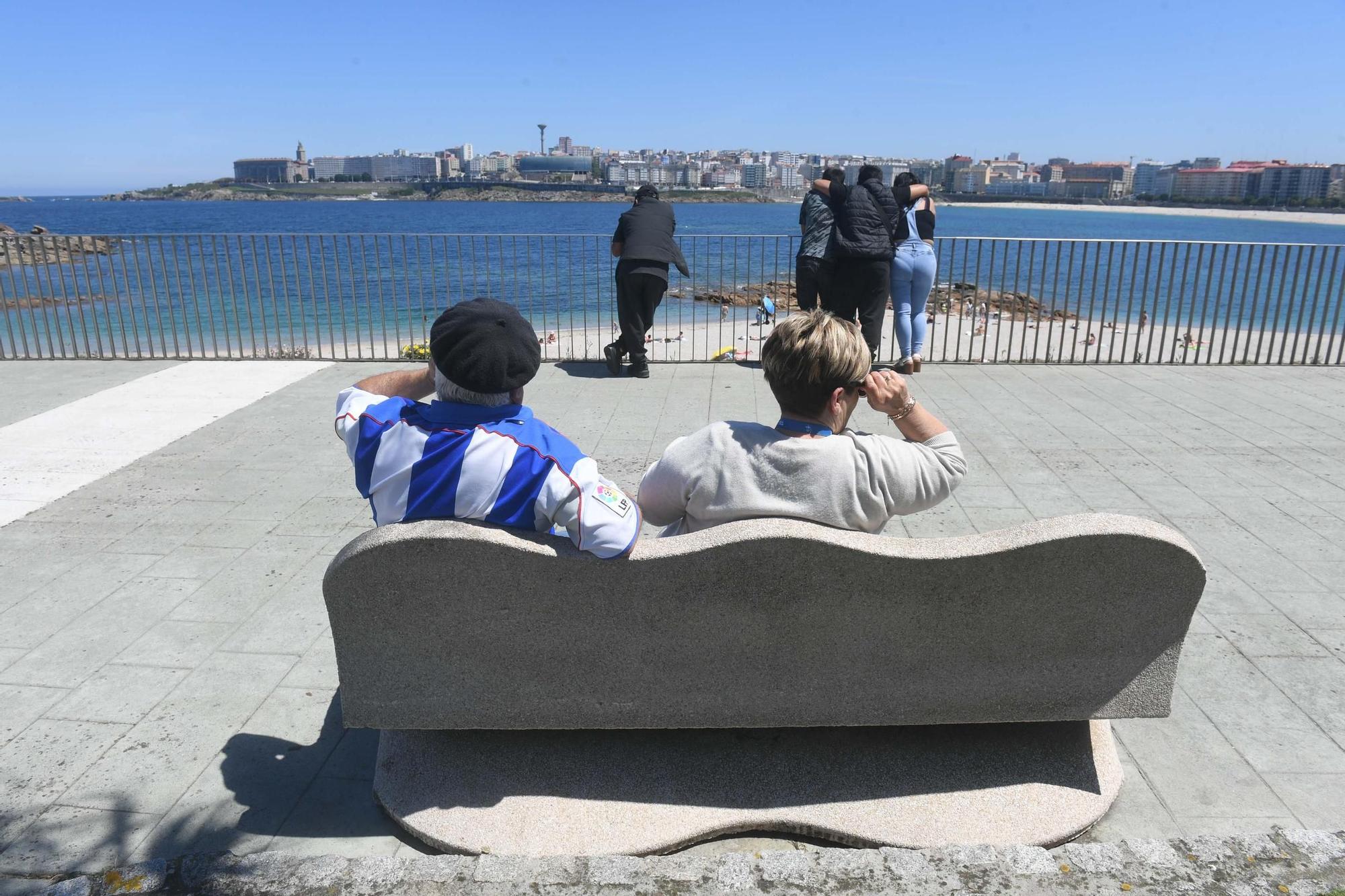 Fiesta blanquiazul en Riazor por el 25ª aniversario de la Liga del Dépor