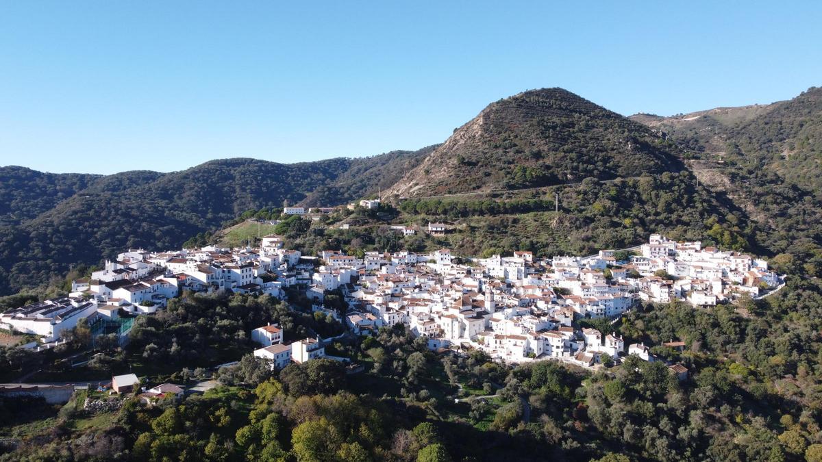 Vista del municipio de Benerrabá, en la Serranía de Ronda.