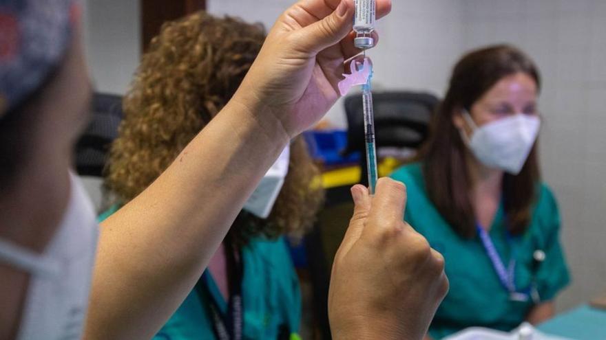 Cuatro muertos y 190 contagiados más por coronavirus en Canarias