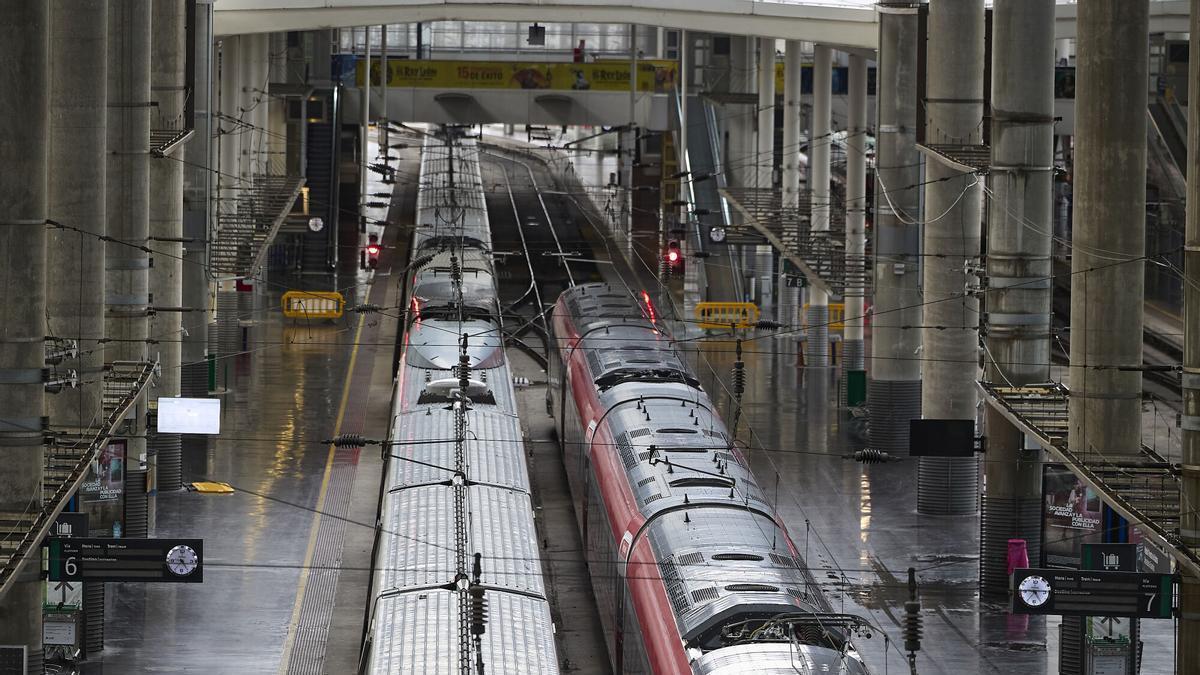 AVERÍA TRENES | Suspensión del servicio de cercanías en Madrid entre Nuevos Ministerios y Atocha por un incendio