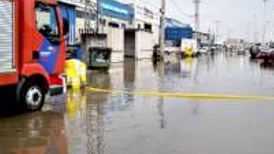 El polígono La Barca, inundado