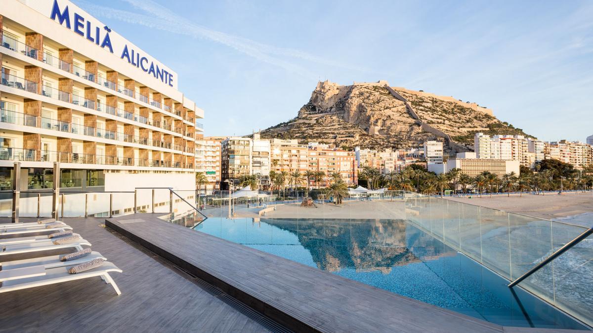 Meliá Alicante proporciona todo lo necesario para que tu estancia sea de lo más confortable, exclusiva y gratificante