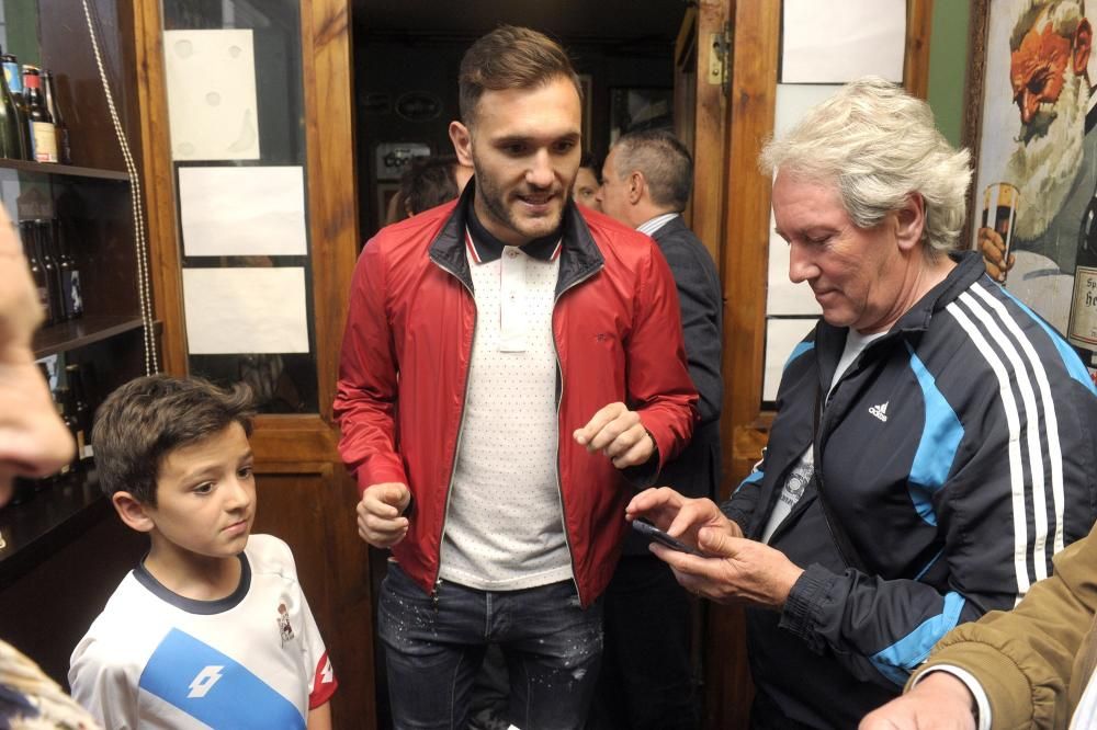 Lucas Pérez, en la Peña Deportivista Rebumbio