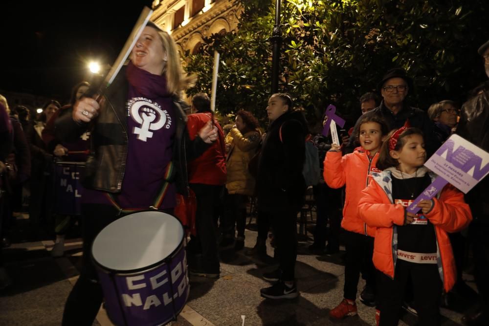 25N: Manifestación en Gijón contra la violencia de género