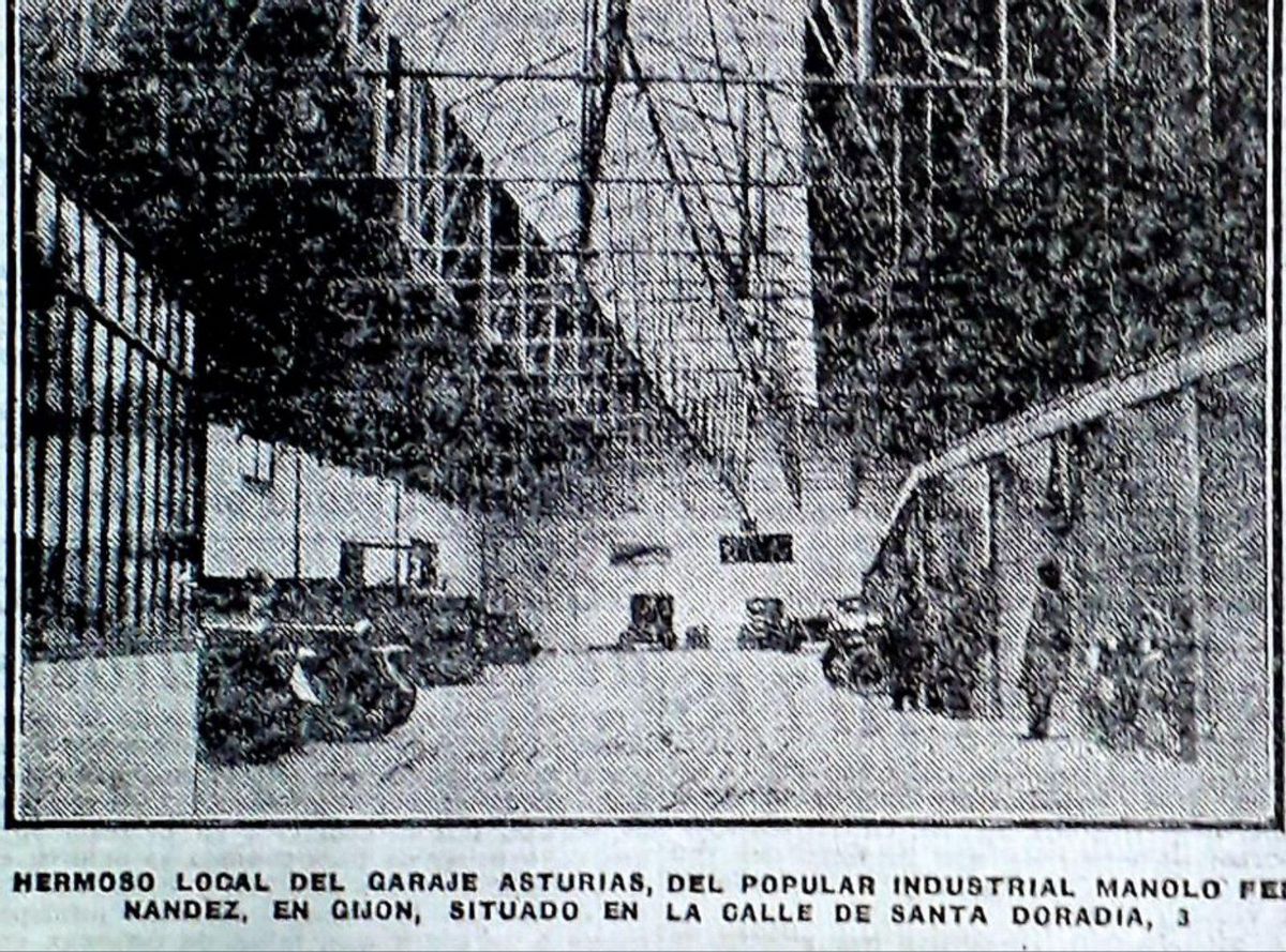El interior del Garaje Asturias, poco tiempo después de su apertura.  | BIBLIOTECA VIRTUAL DE PRENSA HISTÓRICA