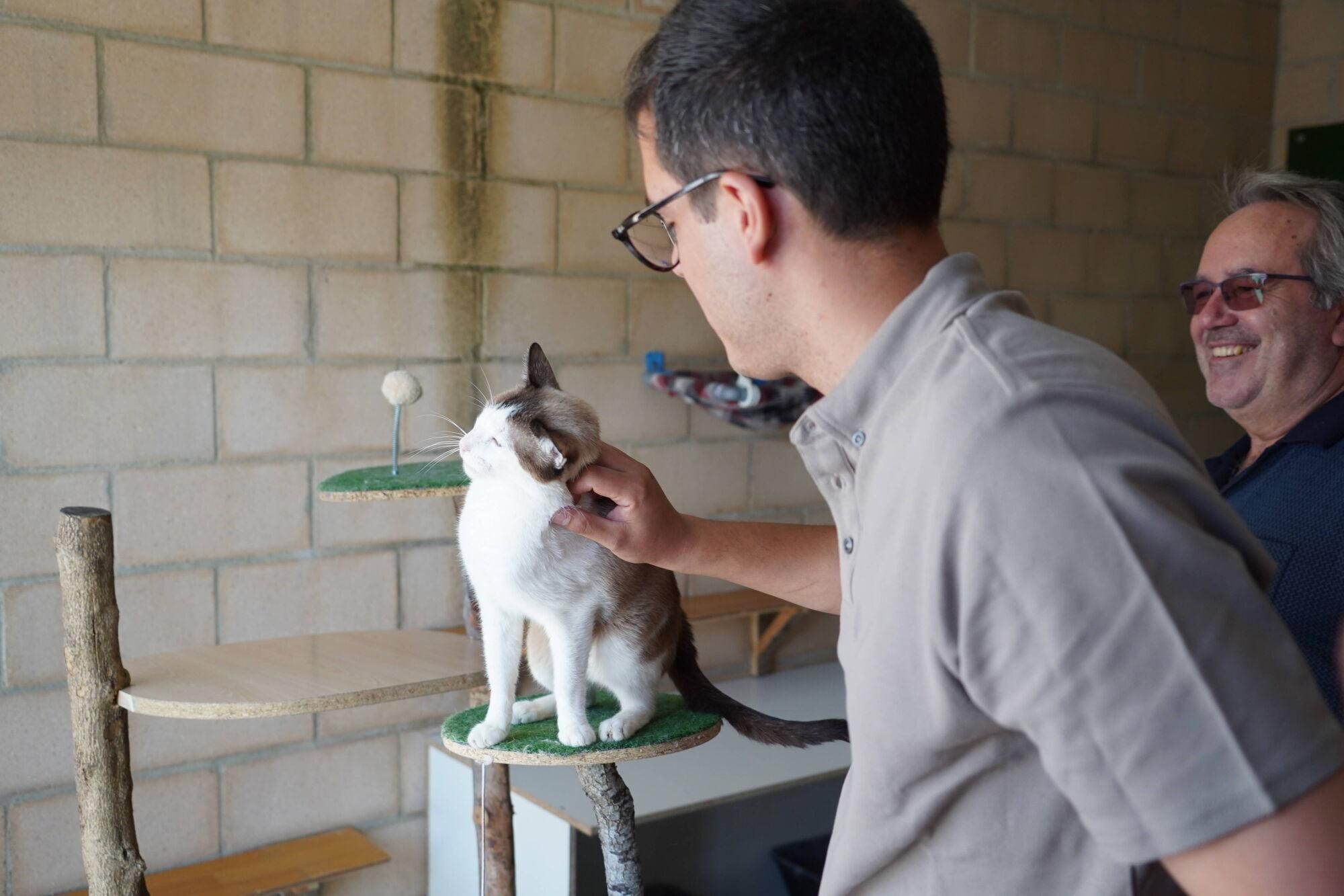Visita a las instalaciones del nuevo Centro de Protección Animal