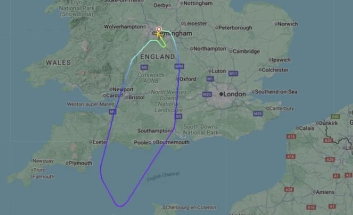 La ruta del avión desde que salió de Birmingham hasta que volvió