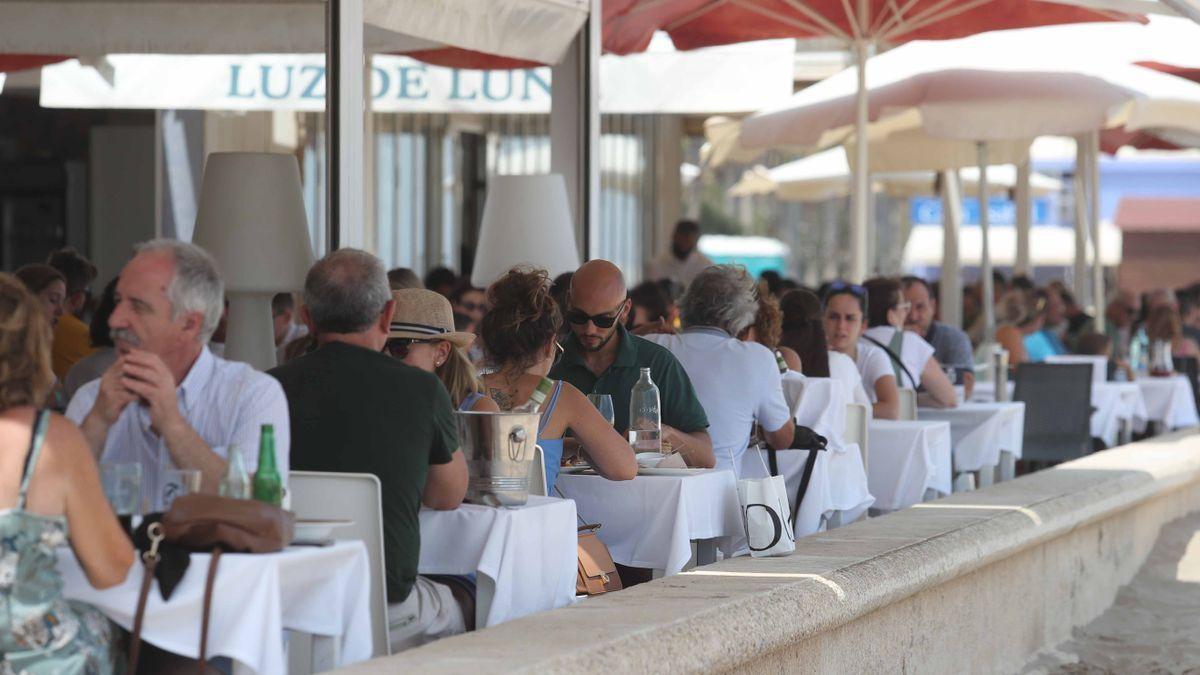 Sin restricciones desde hoy en la C. Valenciana a excepción de la prohibición de fumar en terrazas y de la mascarilla en interiores.