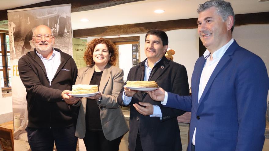 Un “brindis” con filloas en honor al estatus nacional de la fiesta de Lestedo