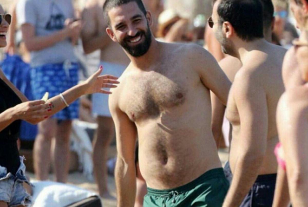 Arda fue fotografiado de esta guisa; las vacaciones le están pasando factura