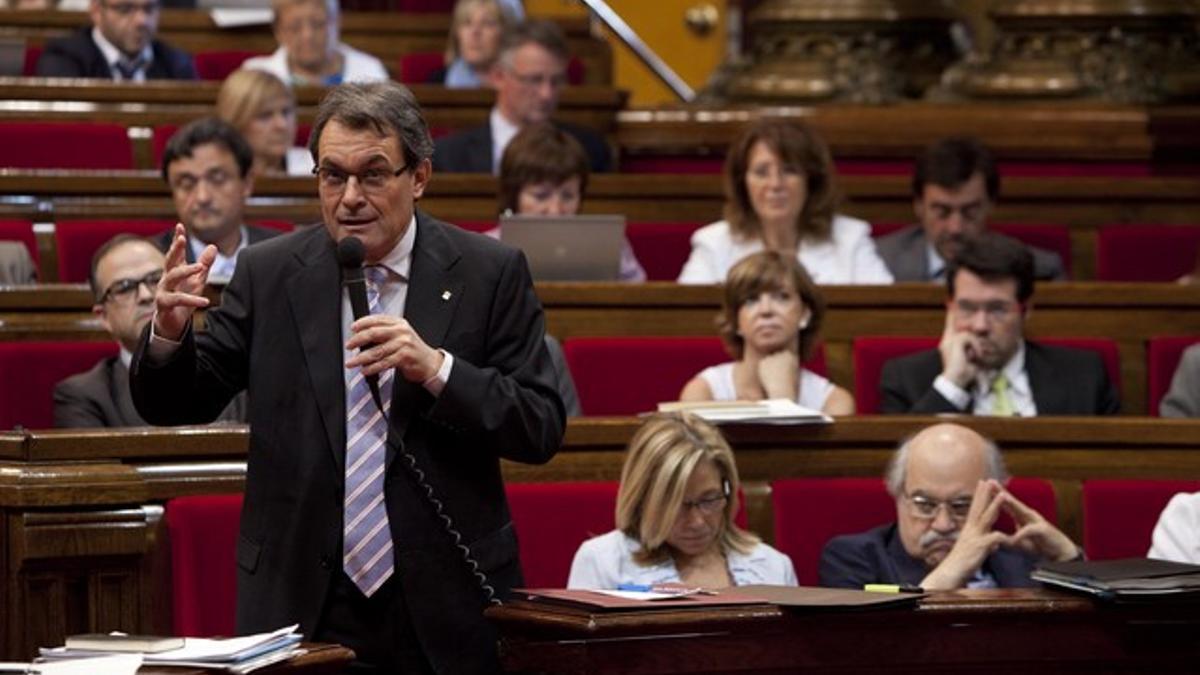 Artur Mas durante la sesión de control del Govern en su discurso sobre los recortes