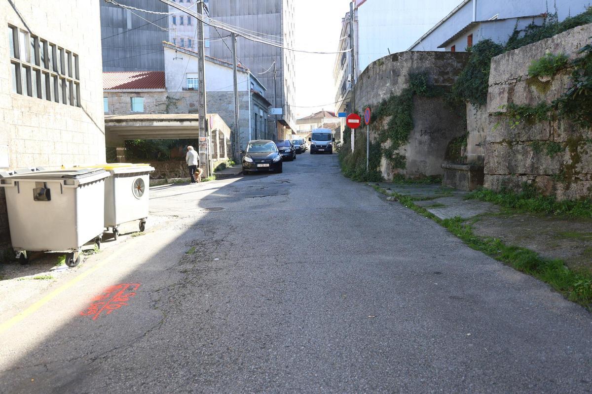 La calle Vilaboa está siendo humanizada.