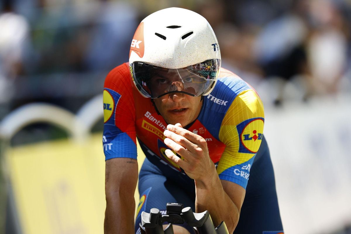 Caen (France), 09/07/2025.- Belgian rider Jasper Stuyven of Lidl - Trek team crosses the finish line of the 5th stage of the Tour de France cycling race, an Individual Time Trial over 33km in Caen, France, 09 July 2025. (Ciclismo, Francia) EFE/EPA/MARTIN DIVISEK