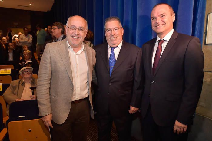 Presentación del libro sobre el entrenador de ...