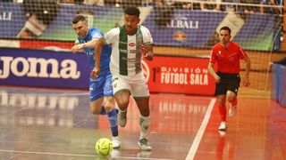 El Córdoba Futsal perdona y pierde en la cancha del Viña Albali Valdepeñas