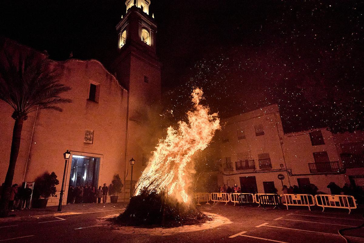 Gran fin de semana en el Porrat de Beniopa con las calles llenas de gente Gran fin de semana en el Porrat de Beniopa con las calles llenas de gente