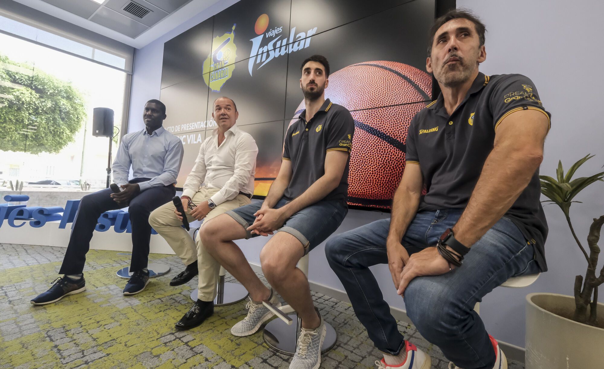 Presentación de Eric Vila como jugador del Granca