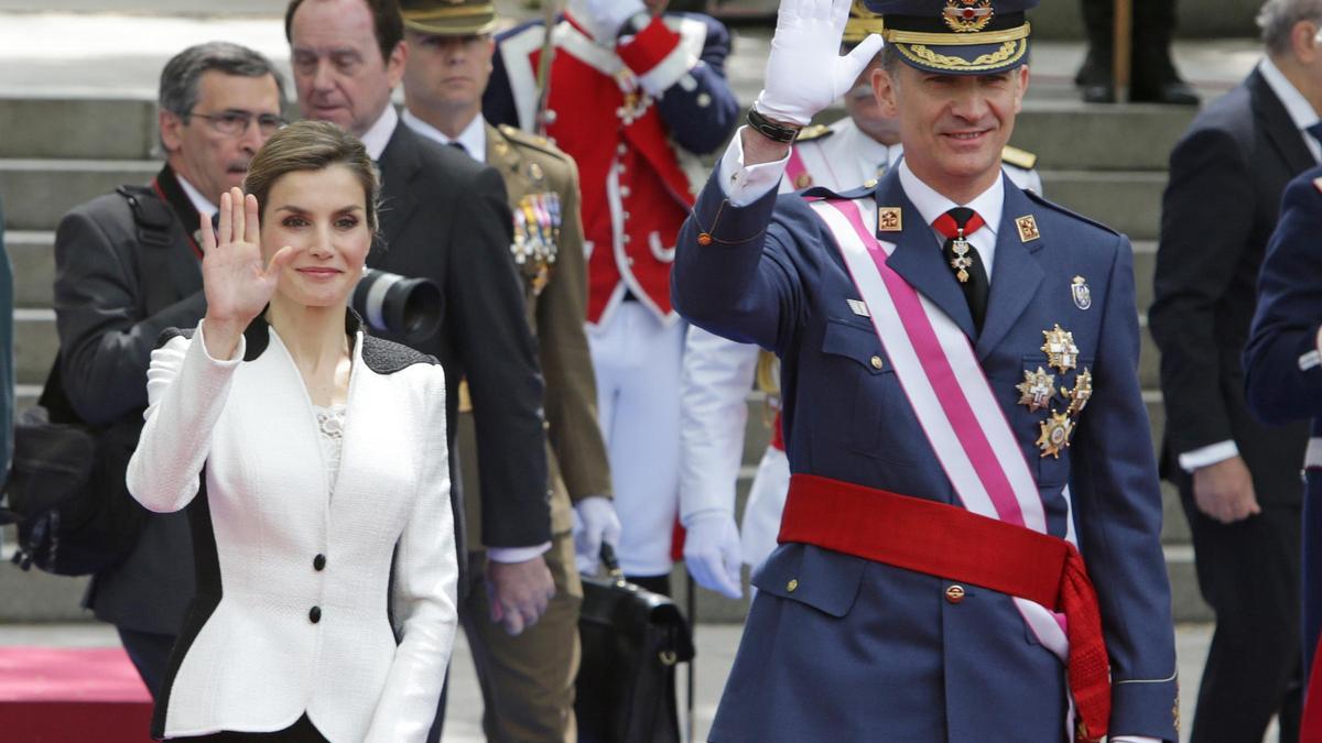 Felipe VI y doña Letizia presiden el Día de las Fuerzas Armadas