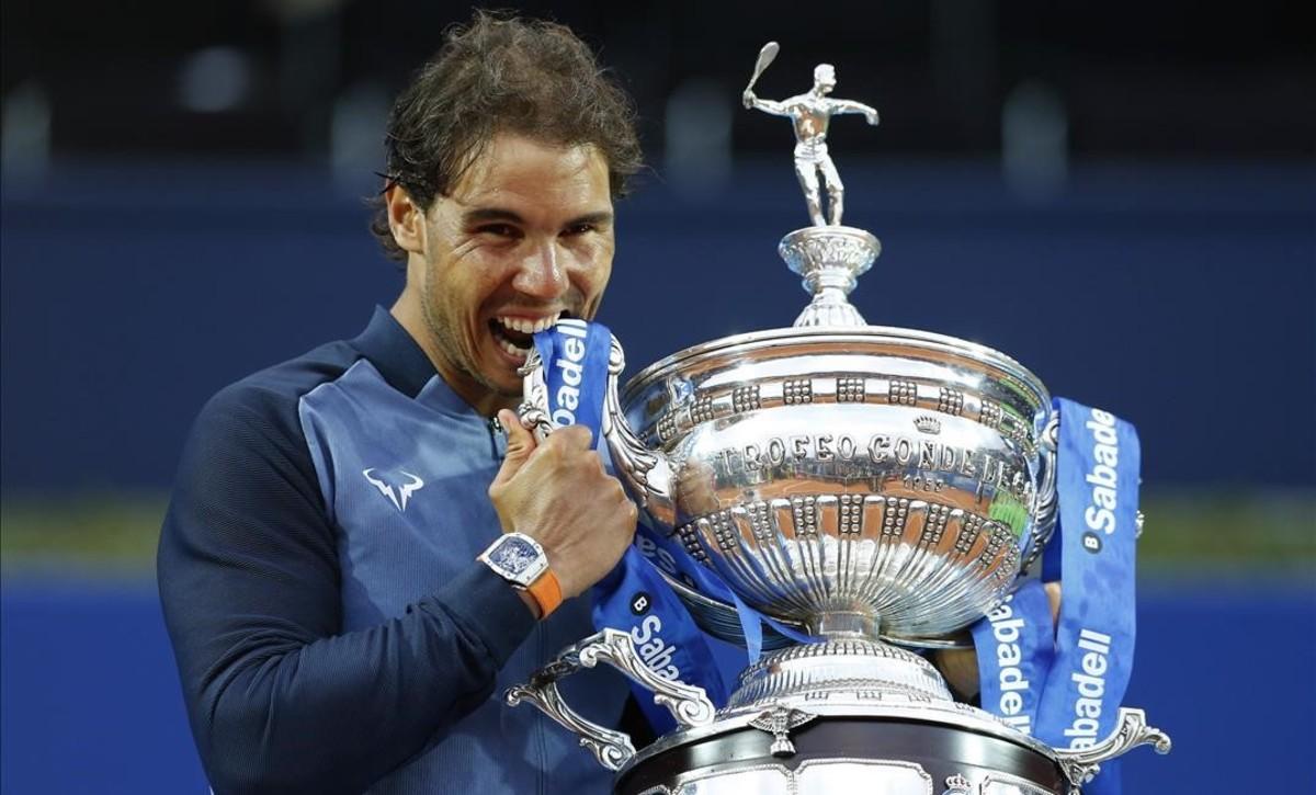 jtio33657368 spain s rafael nadal poses for a photo with the tr160424202000