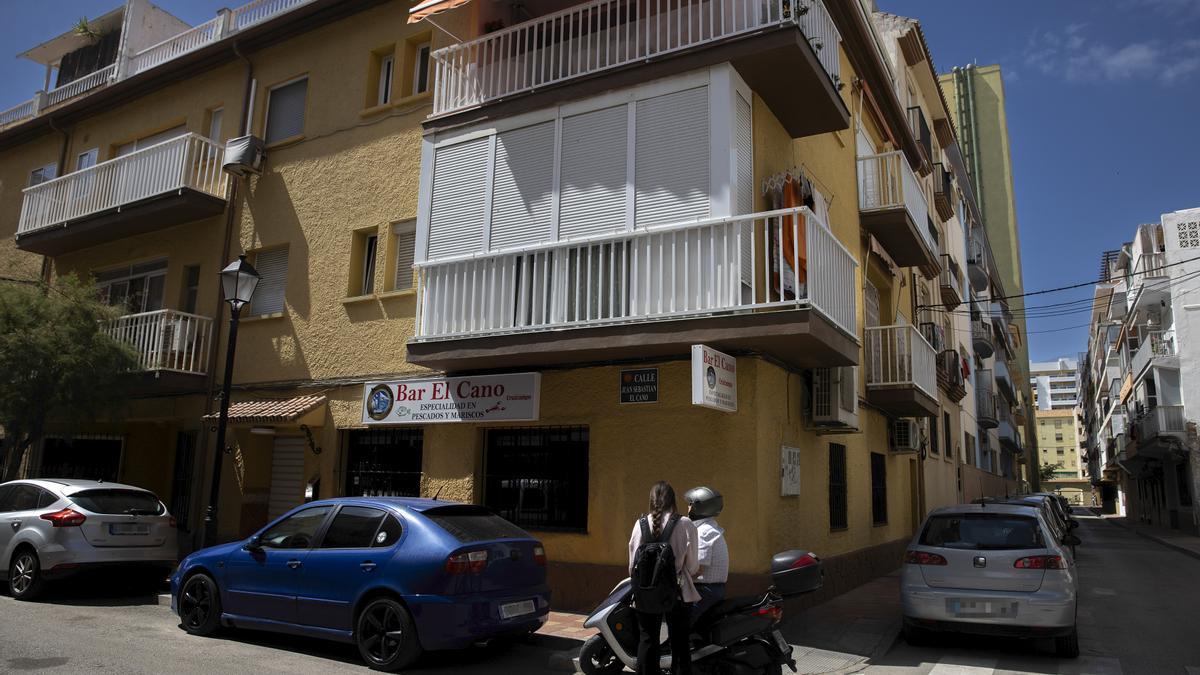 Muere una mujer en Fuengirola (Málaga) estrangulada por su pareja, que intentó suicidarse