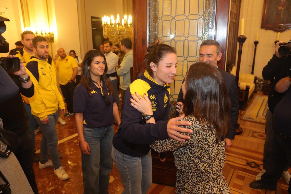 El Dépor Abanca celebra su ascenso en la plaza de María Pita