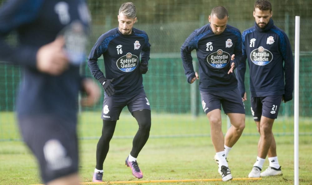 El técnico convoca a 19 jugadores, por lo que tendrá que hacer un último descarte antes del encuentro ante el Sevilla.