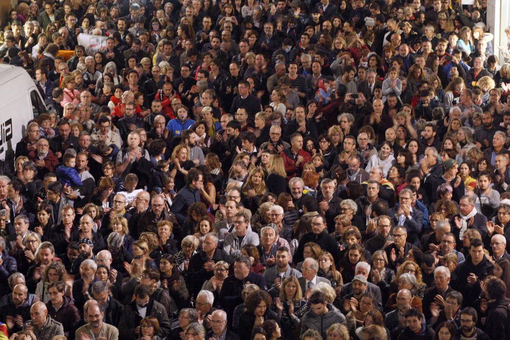 Concentració a Girona en rebuig a l'empresonament dels consellers